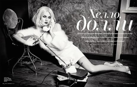 Immy Waterhouse luce increíble para Vogue Rusia