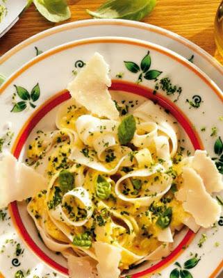 Tagliatelle con salsa de azafrán