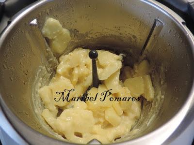 Patatas con huevos rotos.