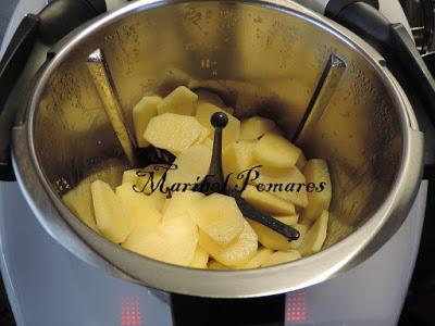 Patatas con huevos rotos.