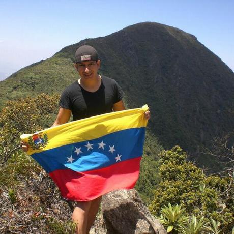 La salida sigue siendo la calle