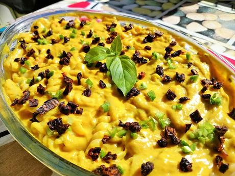 Pastel vegano de macarrones con queso