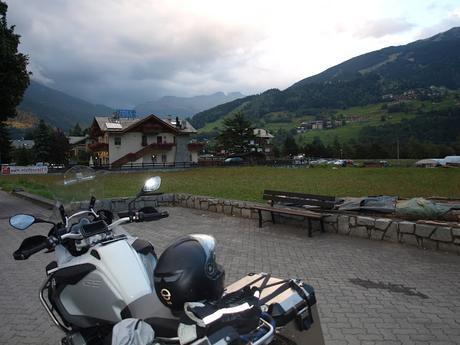 Viaje a los Alpes en moto, 3ª etapa, Génova-Como-Morbegno-Bormio-Santa Katerina Valfurma.