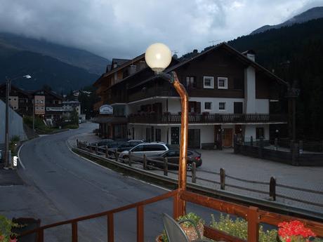 Viaje a los Alpes en moto, 3ª etapa, Génova-Como-Morbegno-Bormio-Santa Katerina Valfurma.