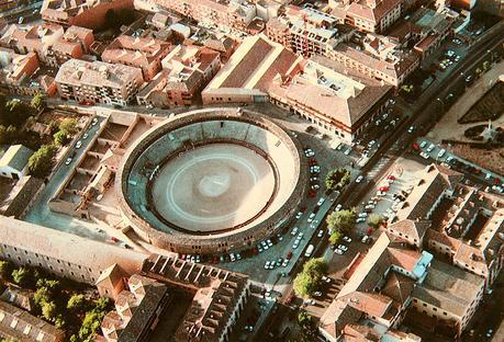 Orígenes de la Plaza de Toros de Toledo hace siglo y medio (1865-2015)