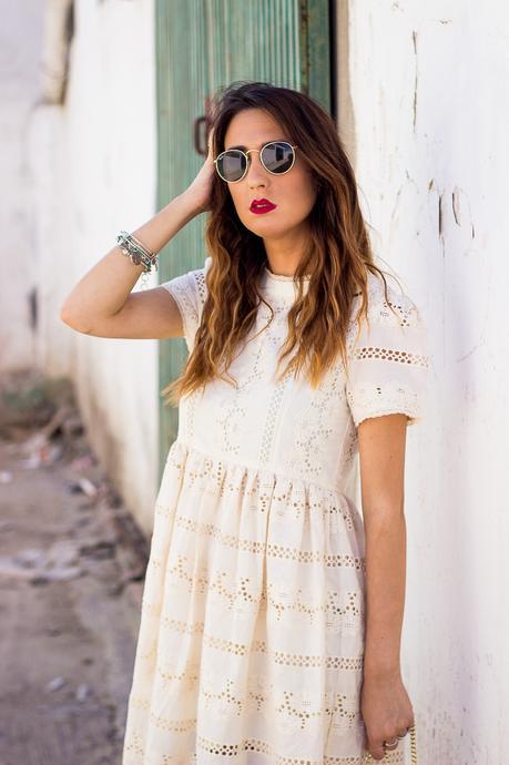 The White Lace Dress