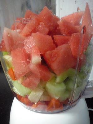 ☺ ☺ ☺ RECETA: BATIDO ROJO SUPERVITAMINADO:FRUTAS Y VERDURAS