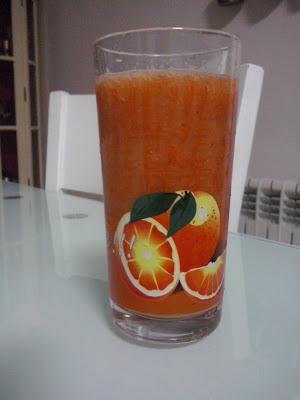 ☺ ☺ ☺ RECETA: BATIDO ROJO SUPERVITAMINADO:FRUTAS Y VERDURAS