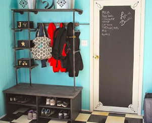 Ideas para decorar y sacar partido al recibidor con elementos auxiliares prácticos