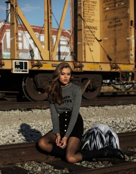 Solveig Mork Hansen adorna Flaunt Magazine