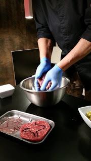 Showcooking hamburguesa nostra un taller de la mano del Chef Juan Pozuelo