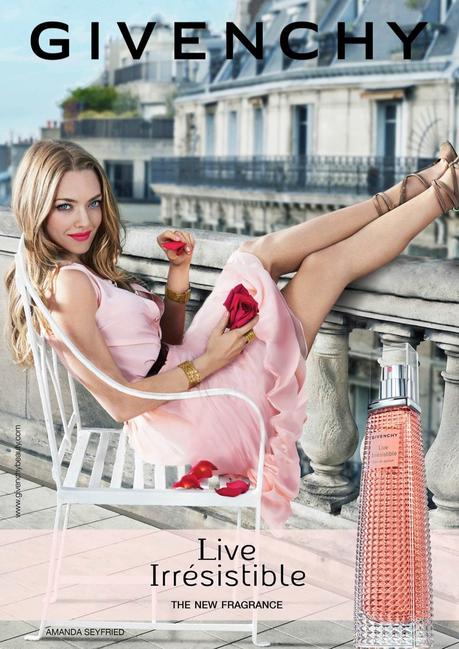 Amanda Seyfriend protagoniza la nueva campaña de perfumes de Givenchy