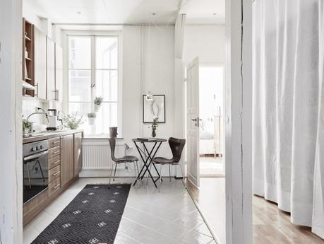 paredes blancas maderas oscuras decoración estilo nórdico decoración de salones decoración de interiores decoración de dormitorios contraventanas casas hogares nórdicos casas de madera blog decoración nórdica 