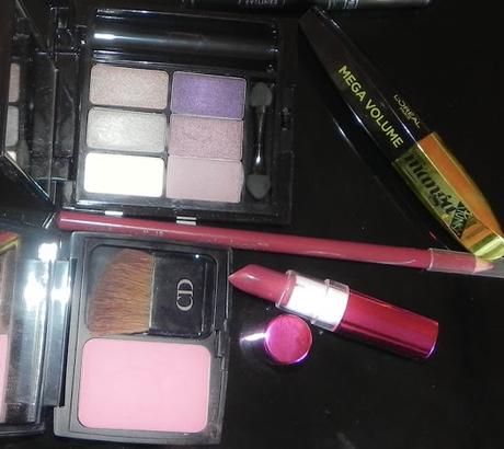 Look I'm powerful con I ♥ Make Up