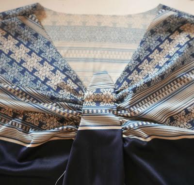 Tutorial para hacer un escote con pliegue central