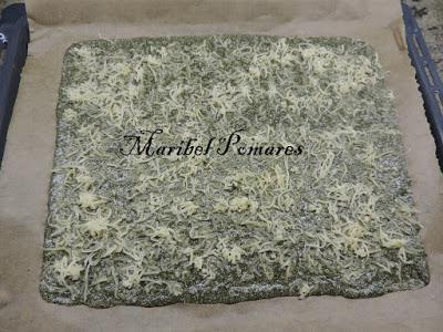 Brazo de gitano de espinacas, queso y salmón ahumado.