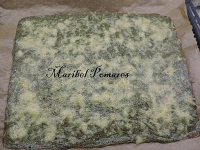 Brazo de gitano de espinacas, queso y salmón ahumado.