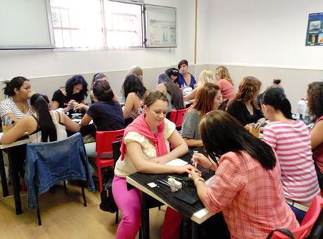 Cursos uñas acrílicas y gel Madrid Formación