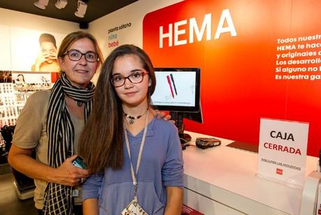 EN LA NUEVA TIENDA HEMA CON MI HIJA