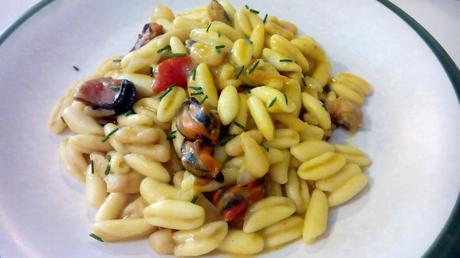 Pasta con marisco y alubias - Pasta con almejas, mejillones y alubias - Cavatelli con cozze, fagioli e vongole - Mussels and clams pasta recipe with white beans cavatellialubiasmejillonesalmejas5