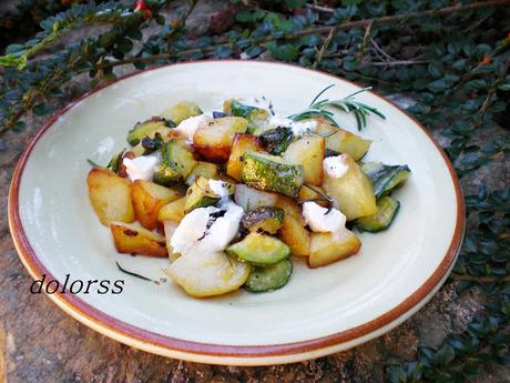 Patatas y calabacín al romero
