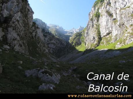 Ruta Poncebos a Cabrones por Camburero y Urriellu: Canal de Balcosín