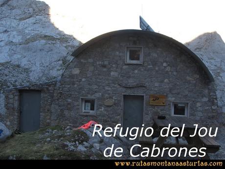 Ruta Poncebos a Cabrones por Camburero y Urriellu: Refugio de Cabrones.