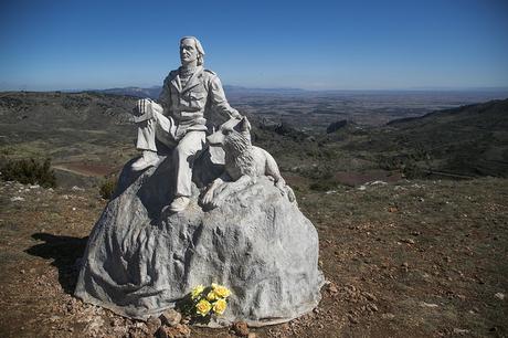 Escultura Félix Rodríguez de la Fuente