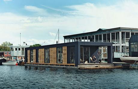 Minimalismo en casa flotante de Copenhague