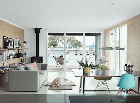 Minimalismo en casa flotante de Copenhague