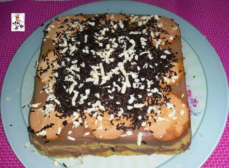 TARTA DE GALLETAS CON DOS CHOCOLATES