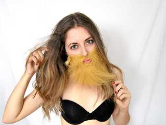 Mujer con barba