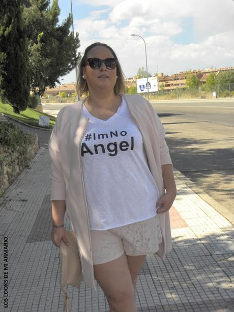 http://www.loslooksdemiarmario.com/2015/10/imnoangel-look-curvy.html