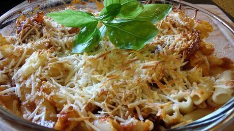 Macarrones al pesto rosso