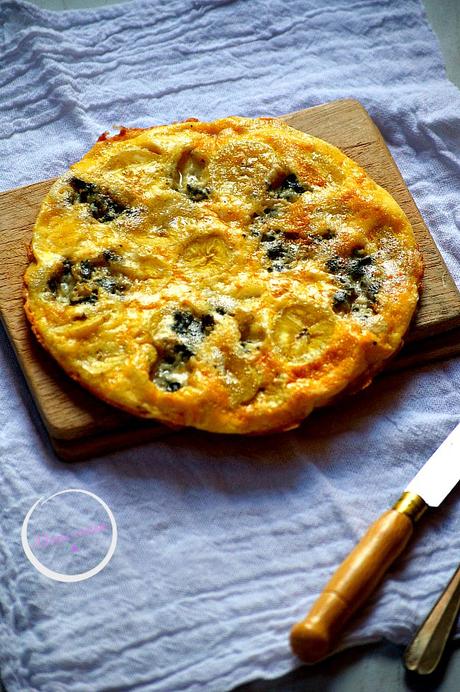 FRITTATA DE ROQUEFORT CON PLATANO