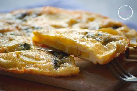 FRITTATA DE ROQUEFORT CON PLATANO