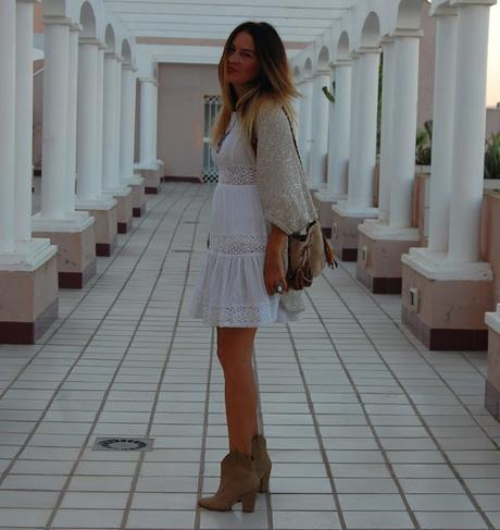 dE bLANCO eN oCTUBRE .. #nOUNIFORMES dE bLANCO eN oCTUBRE .. #nOUNIFORMES