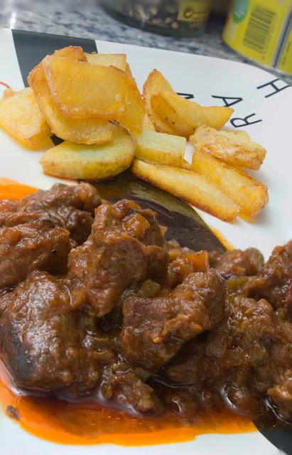 Carne al toro o ragut de ternera en olla express