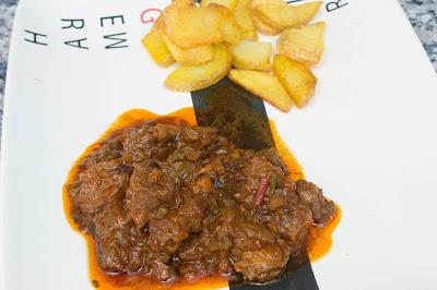 Carne al toro o ragut de ternera en olla express