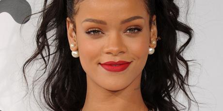 Rihanna - 20 Rostros del maquillaje