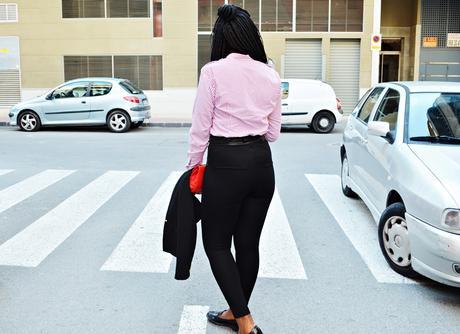 W O R K I N G G I R L! W O R K I N G G I R L!