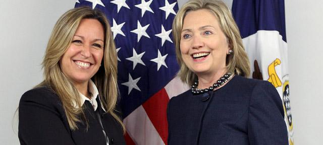 Las sonrisas de Jiménez y Clinton