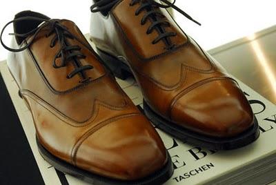 Sesión Fotográfica con el  magnifico Interprete Juan Losada. En la Prestigiosa Gallery de Madrid  con el apoyo estético de la genial Lorena Morlote. (Ver Fotos)