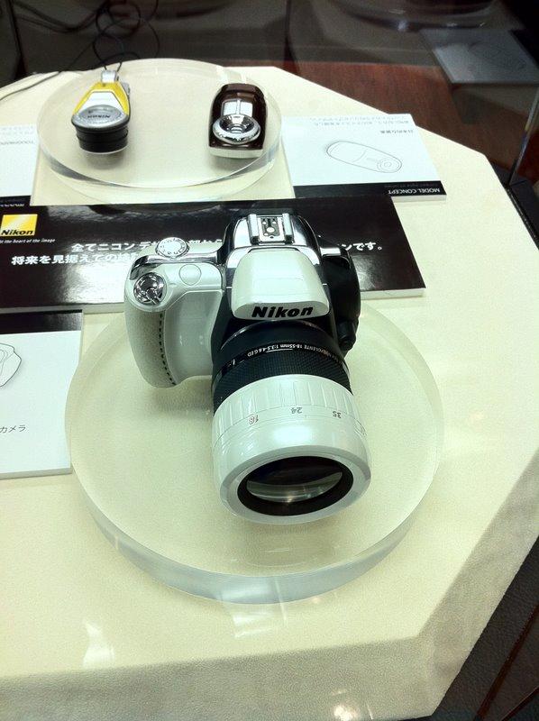  Is this the new Nikon EVIL camera? (breaking news)