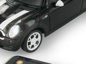 Mini Cooper, coche teledirigido desde móvil