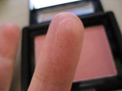 Coloretes, sombras y pincel e.l.f.