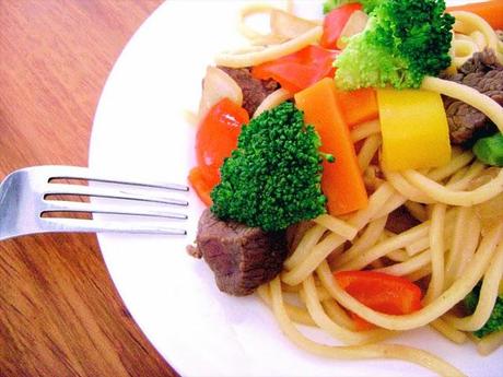 Pasta con Carne y Legumbres