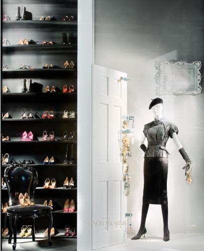 bg+shoes+and+locks Bergdorf Goodman windows