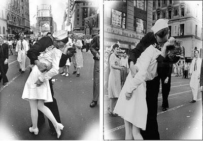 Beso en Time Square