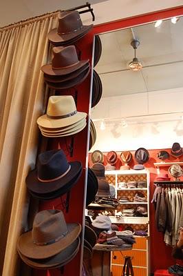 Salmagundi, Sombrerería en Boston